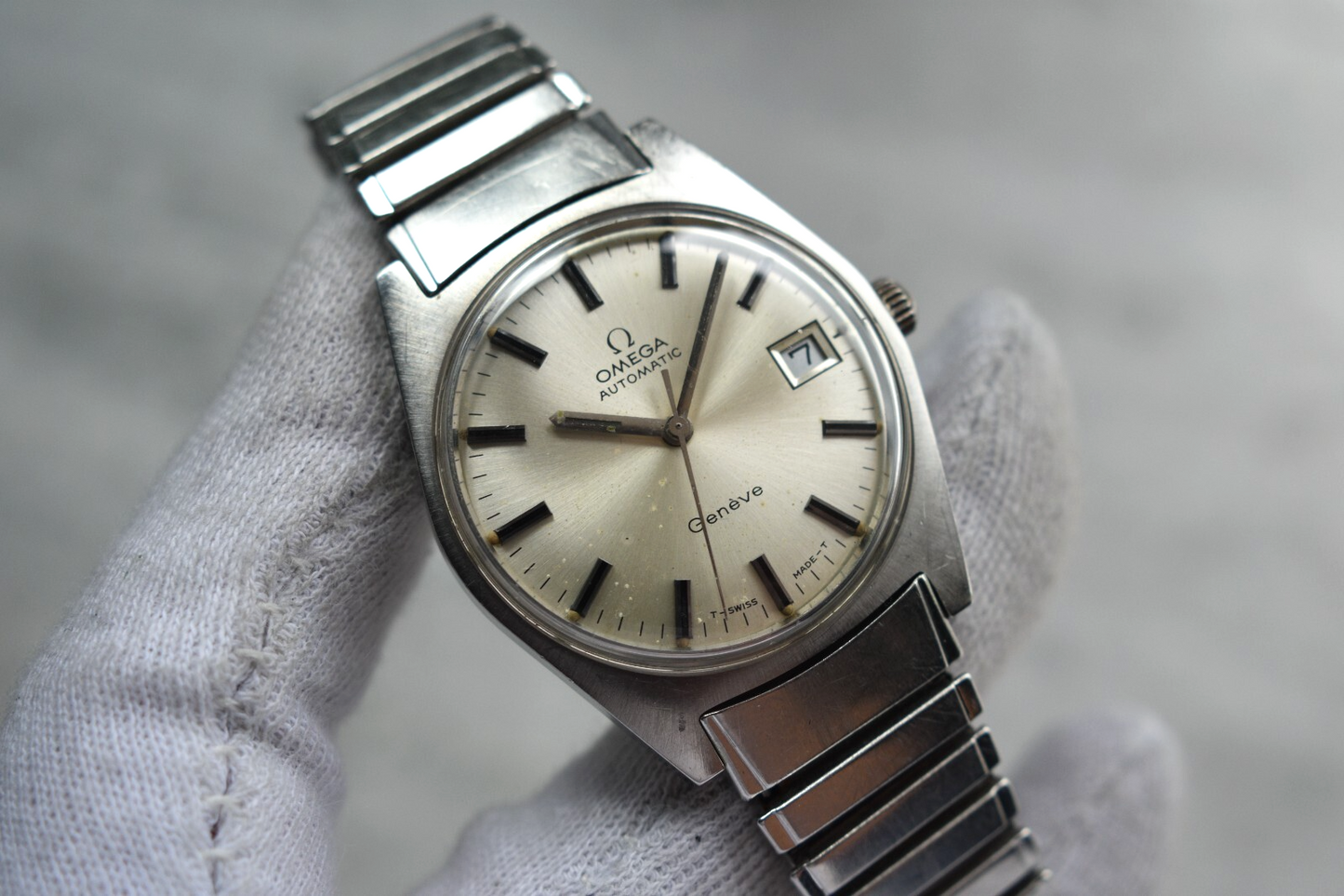 1969 Vintage Omega Geneve Steel Bracelet Rare Automatic Mens Date Silver Watch