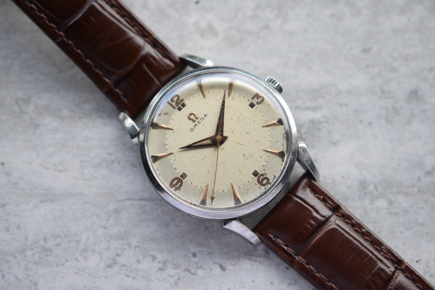 1952 Vintage Omega Mechanical Dress Watch Rare Dial Dog Leg Lugs