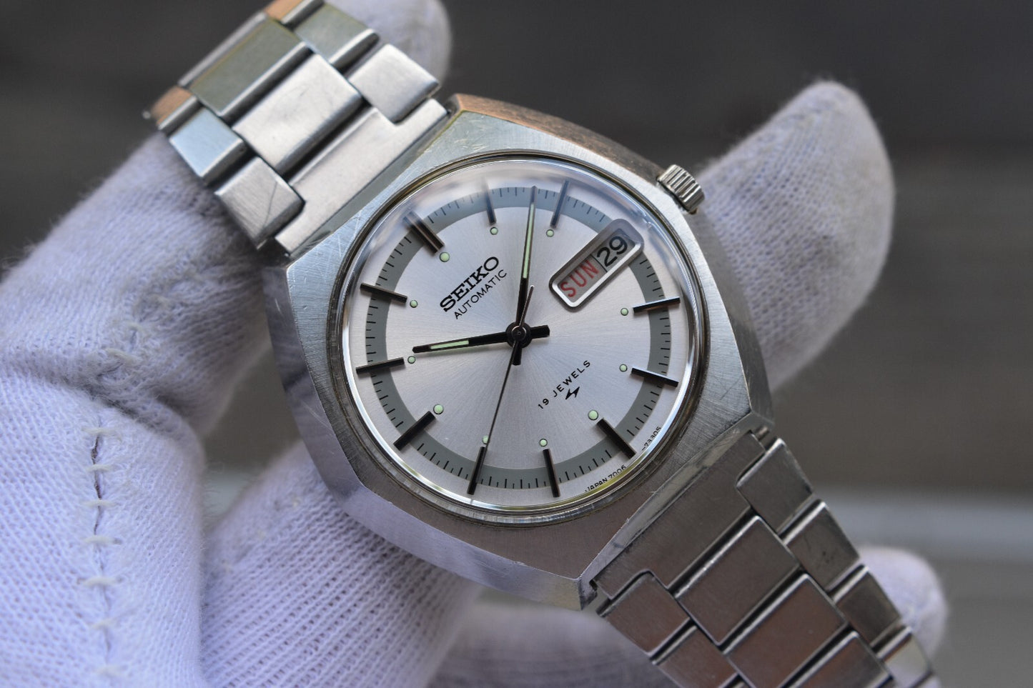 December 1974 Rare Vintage Seiko 7006 Automatic Bracelet Silver Sunburst Watch