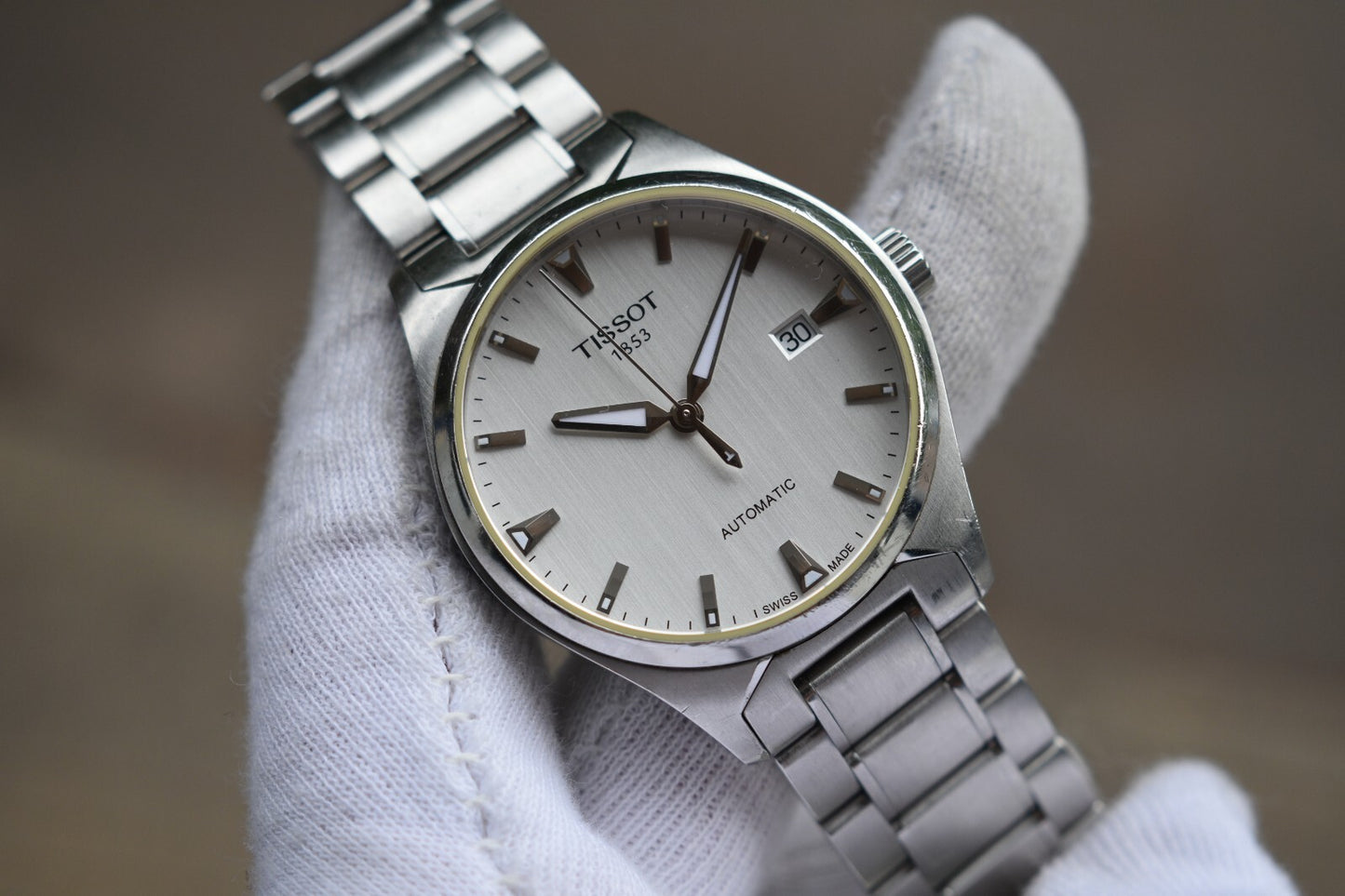Tissot Grey Dial Automatic Men's Steel Bracelet Watch Display Caseback