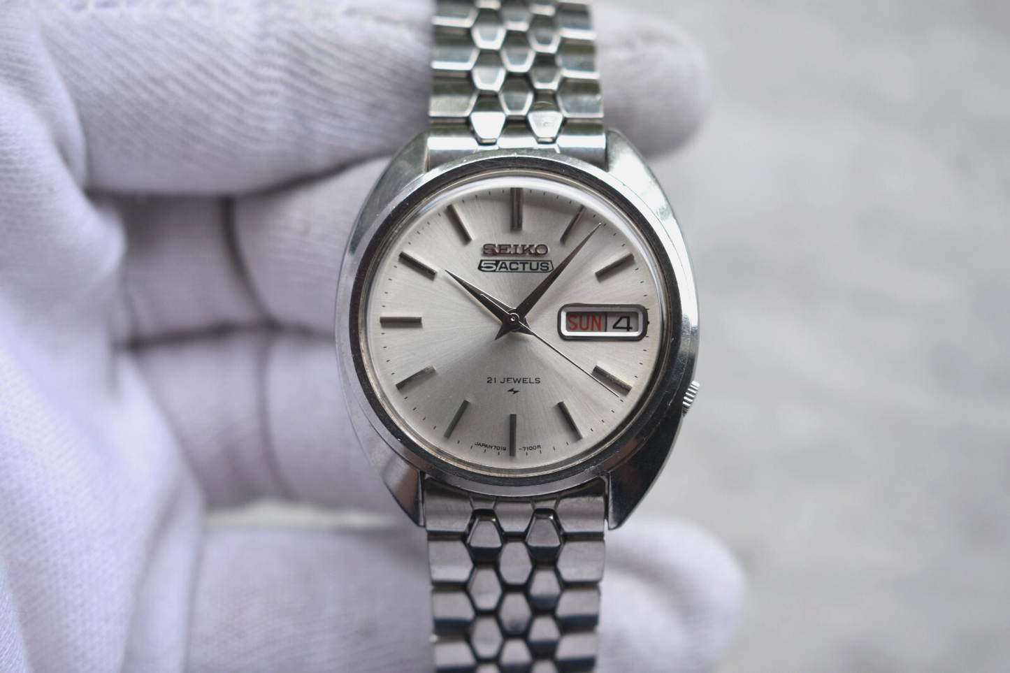 November 1970 Vintage Seiko Actus Kanji Automatic Bracelet Silver Sunburst Watch