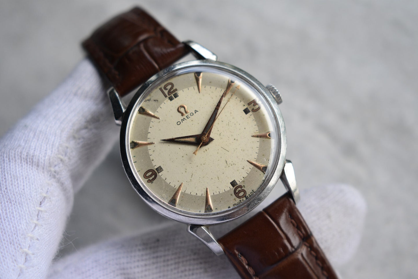 1952 Vintage Omega Mechanical Dress Watch Rare Dial Dog Leg Lugs