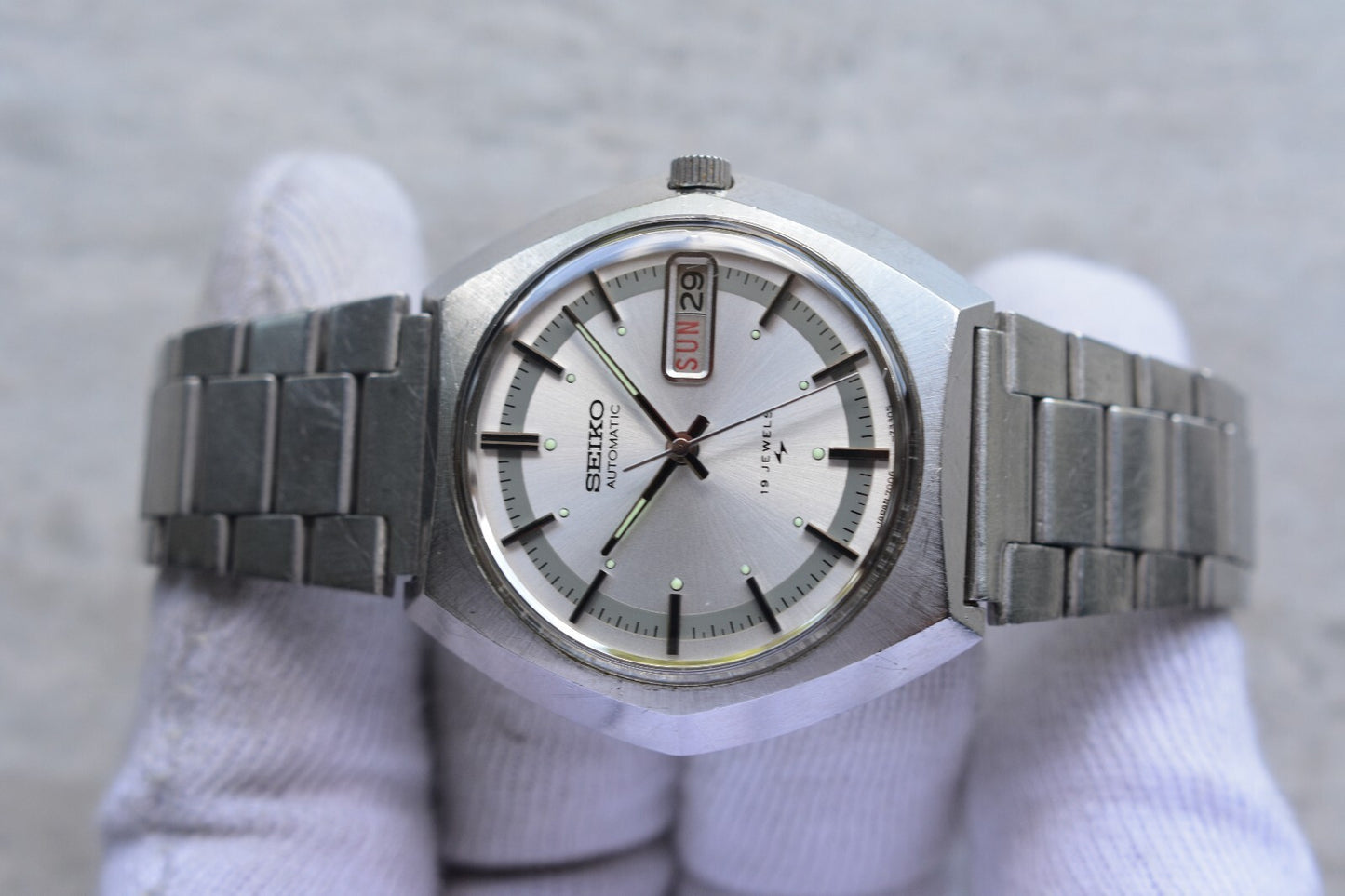 December 1974 Rare Vintage Seiko 7006 Automatic Bracelet Silver Sunburst Watch