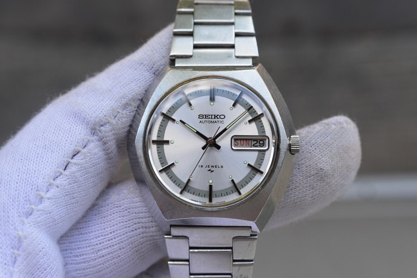 December 1974 Rare Vintage Seiko 7006 Automatic Bracelet Silver Sunburst Watch