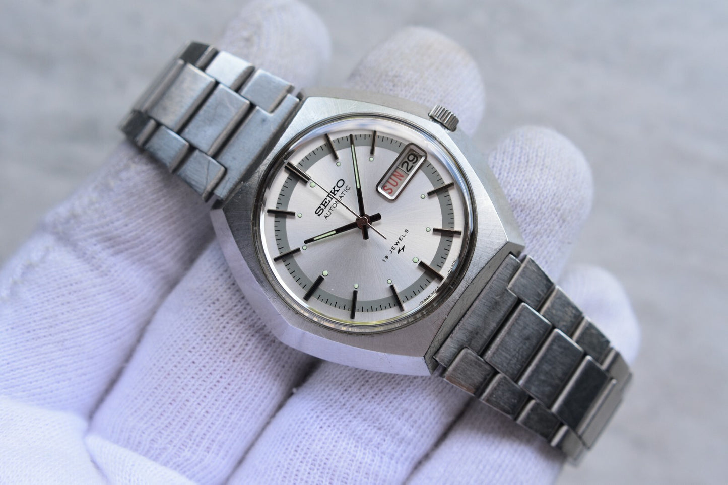 December 1974 Rare Vintage Seiko 7006 Automatic Bracelet Silver Sunburst Watch