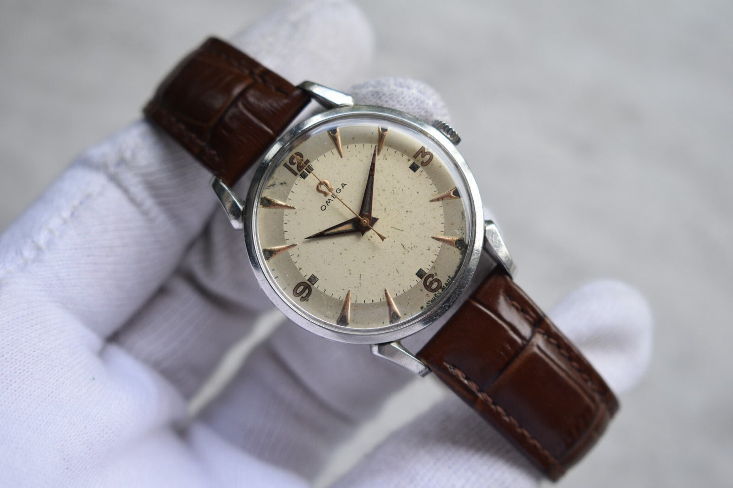 1952 Vintage Omega Mechanical Dress Watch Rare Dial Dog Leg Lugs