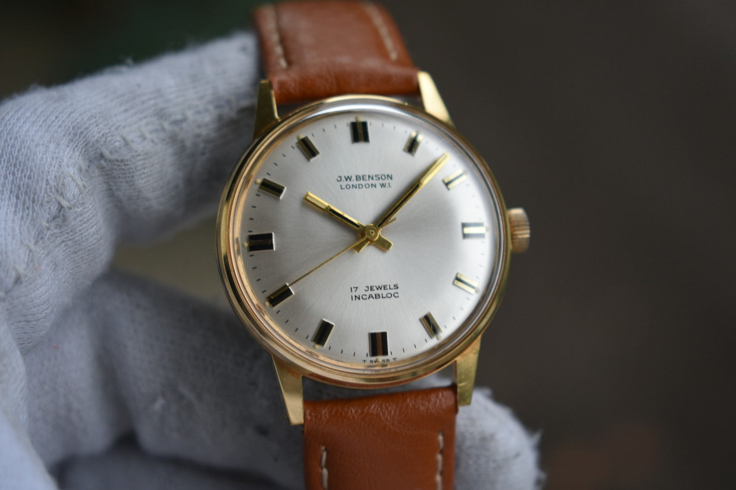 01f2ee59-b3db-4a2d-85b2-4a379fe3ff65