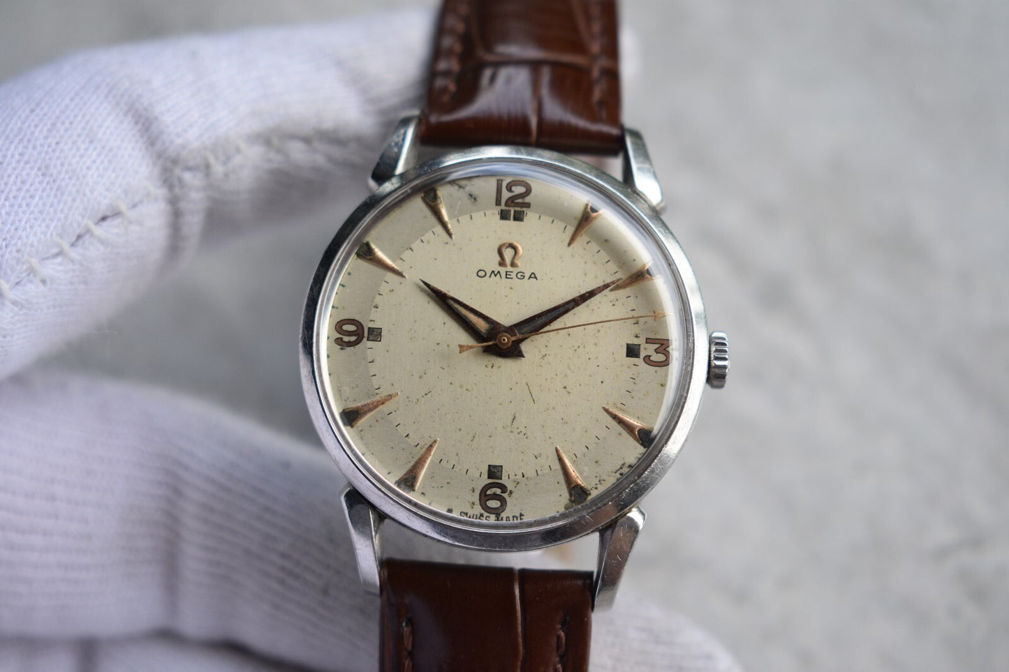 1952 Vintage Omega Mechanical Dress Watch Rare Dial Dog Leg Lugs