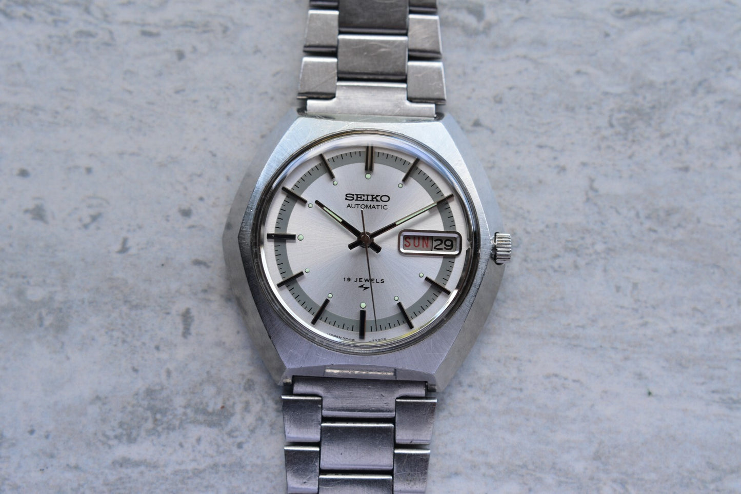 December 1974 Rare Vintage Seiko 7006 Automatic Bracelet Silver Sunburst Watch