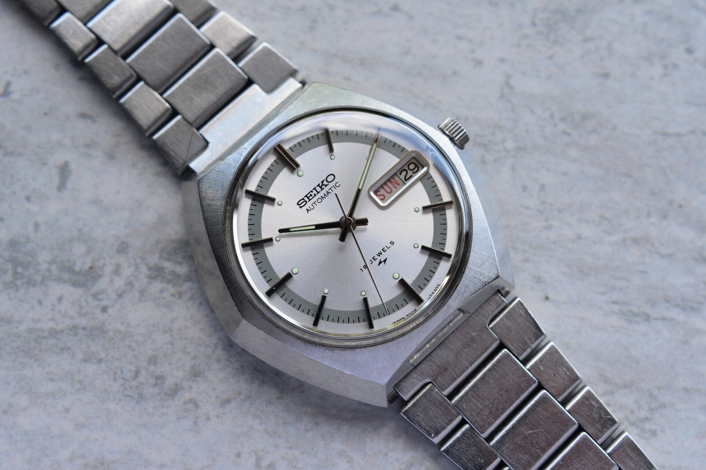 December 1974 Rare Vintage Seiko 7006 Automatic Bracelet Silver Sunburst Watch
