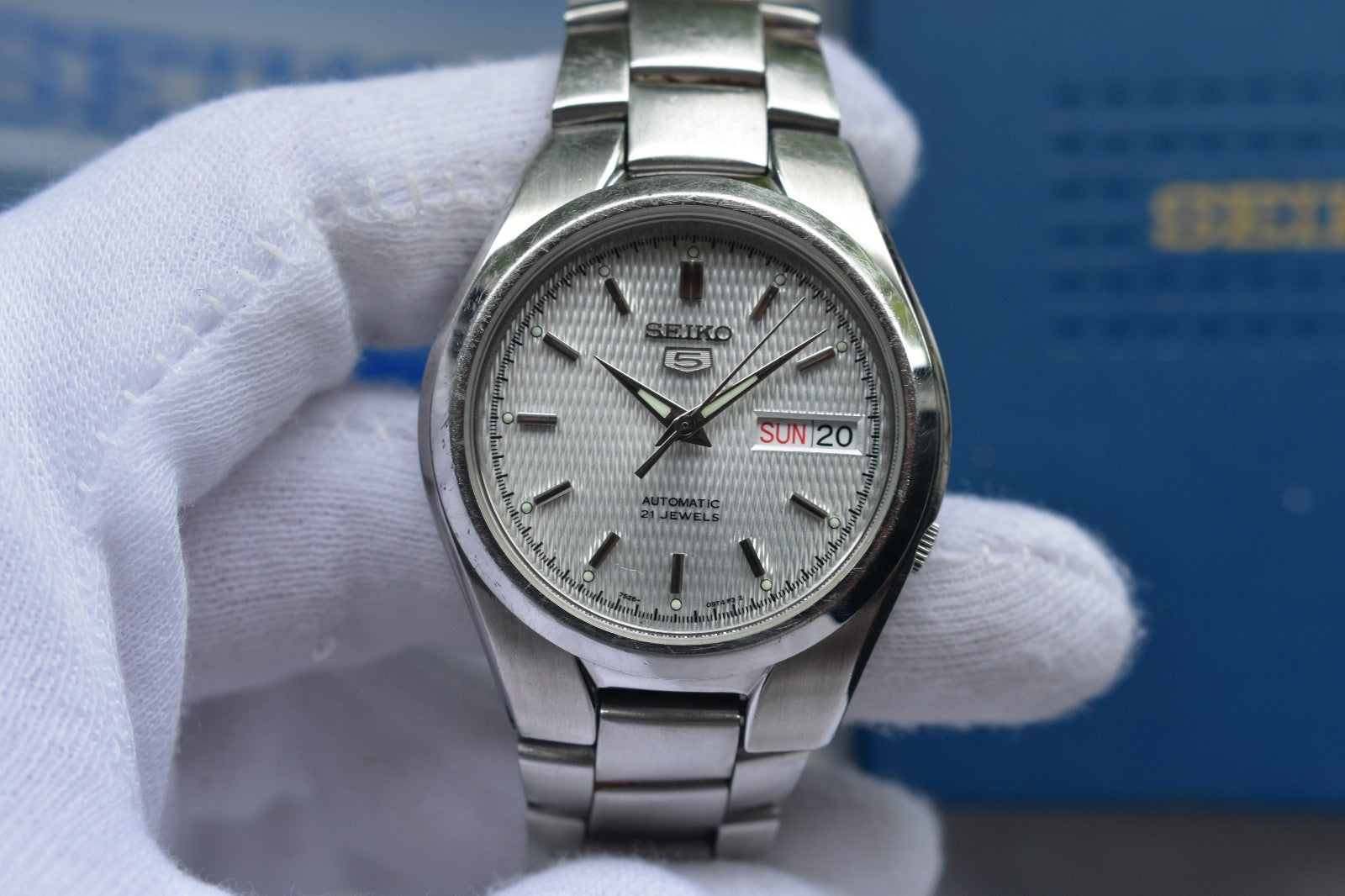 103e6191-2d2d-45ac-88dd-b2078cb1cb6d