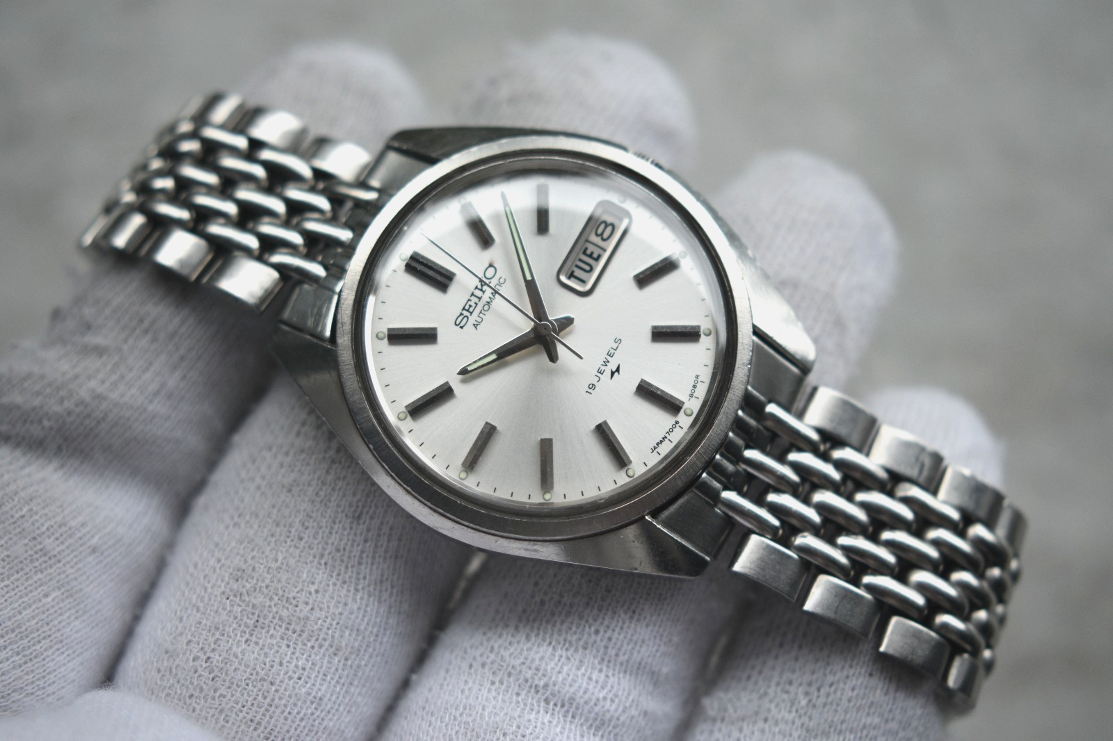 fde5ea13-9d0b-461f-a847-e9265273e976