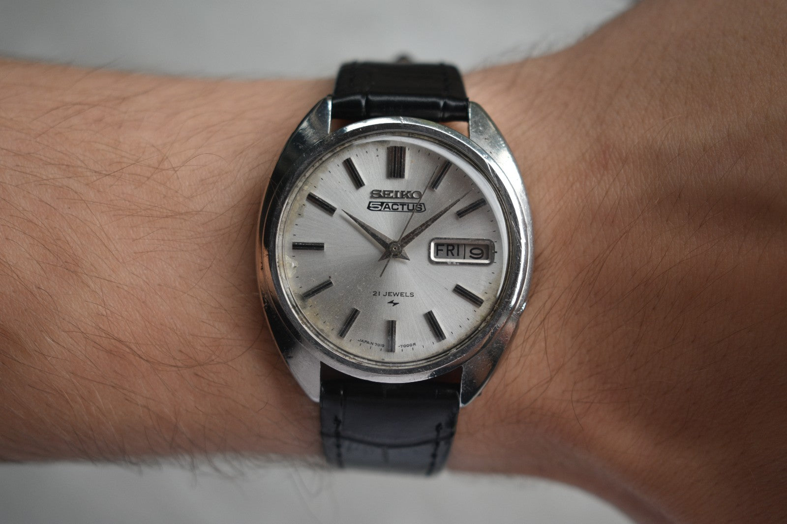 fc9502e8-840f-47c6-b500-6980e3f830db