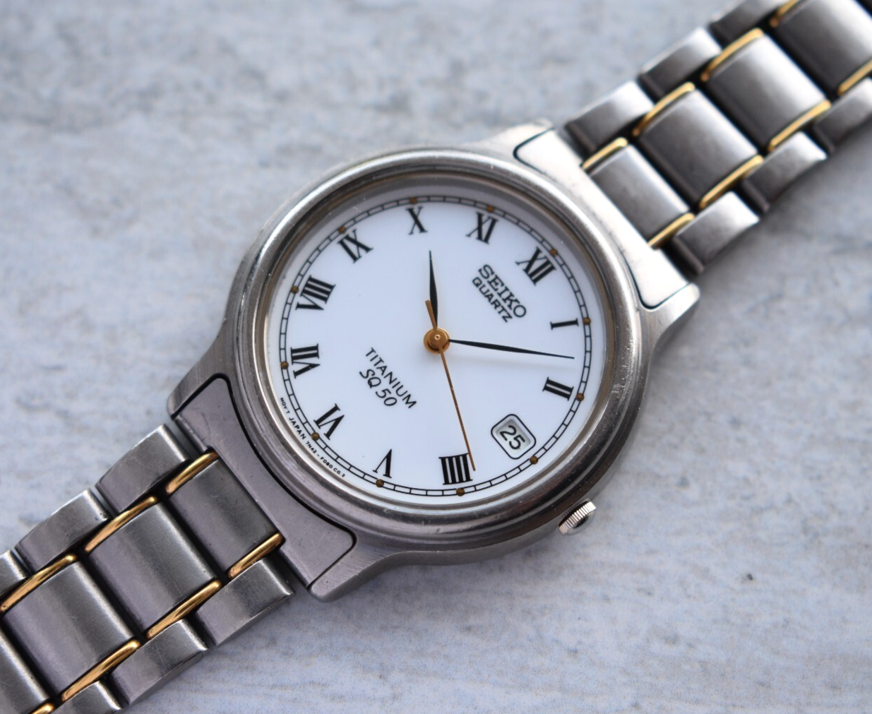 October 1990 Seiko Titanium Two Tone Day Date Men's Bracelet Rare Watch