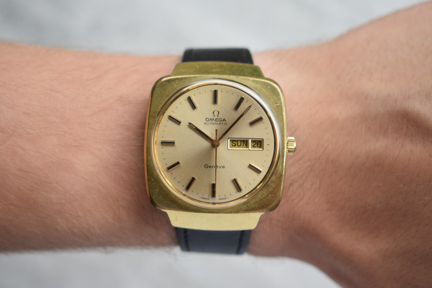 1973 Vintage Omega Gold Rare Men's Automatic Dress Watch Geneve Date Leather