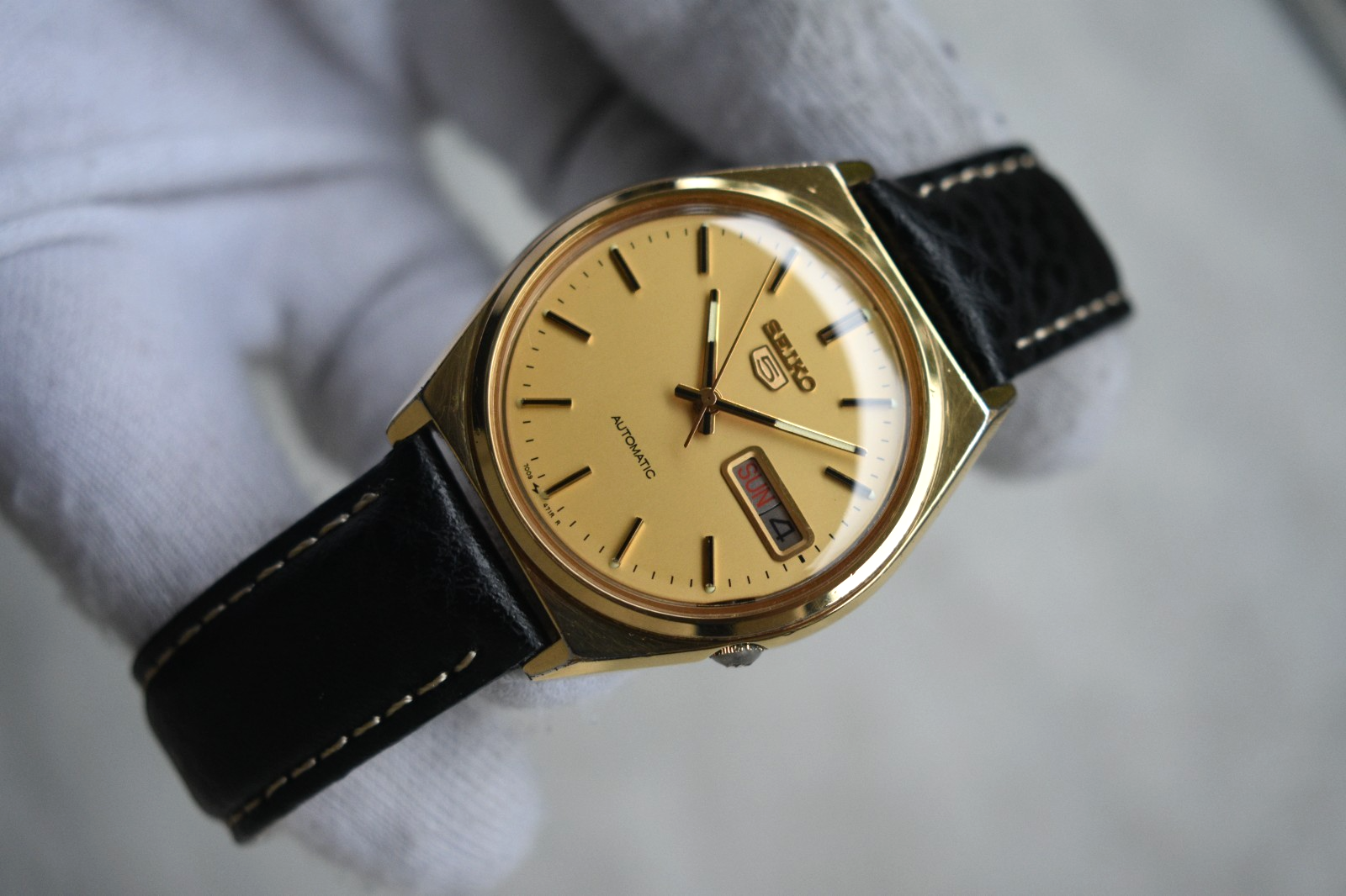 a5e75195-a94b-42a4-abe4-4bd830c5e625