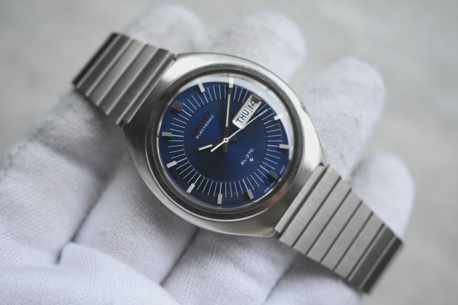 264eaf04-edf0-4b23-a286-ee0142532747