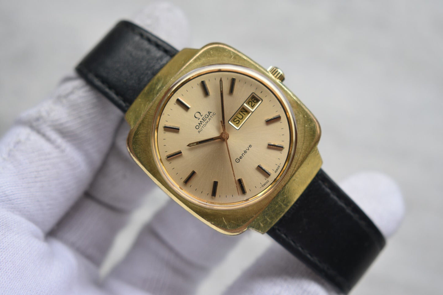 1973 Vintage Omega Gold Rare Men's Automatic Dress Watch Geneve Date Leather