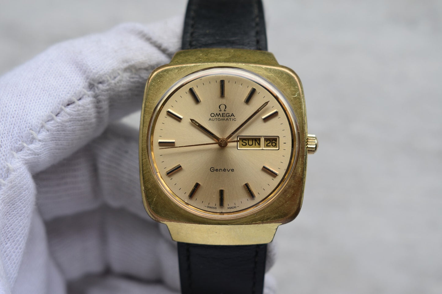 1973 Vintage Omega Gold Rare Men's Automatic Dress Watch Geneve Date Leather