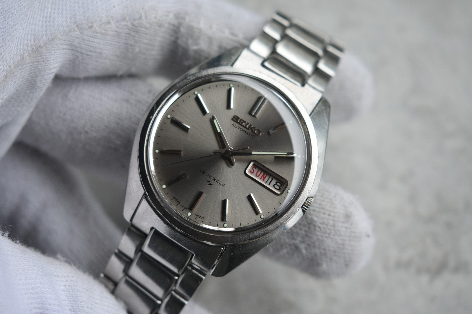 ff832129-4f70-41a6-976b-c0f2f6314fe2