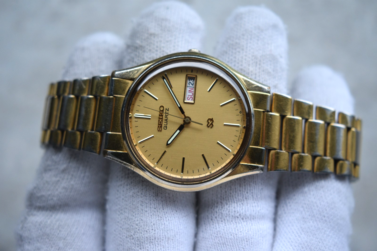 1f05852b-a581-4e13-b01e-99c70f2a4484