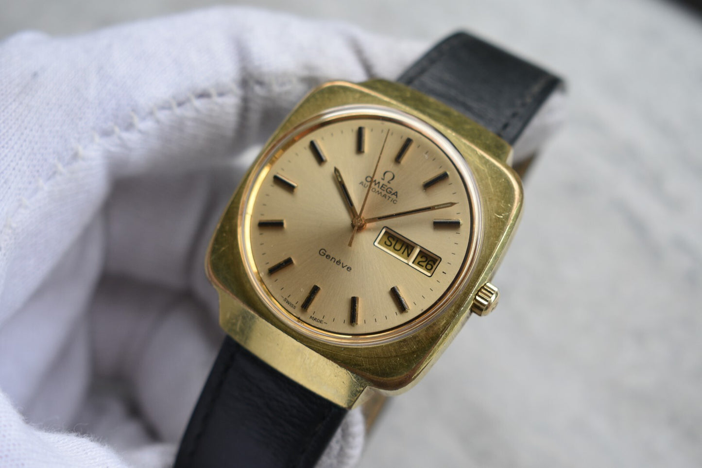 1973 Vintage Omega Gold Rare Men's Automatic Dress Watch Geneve Date Leather