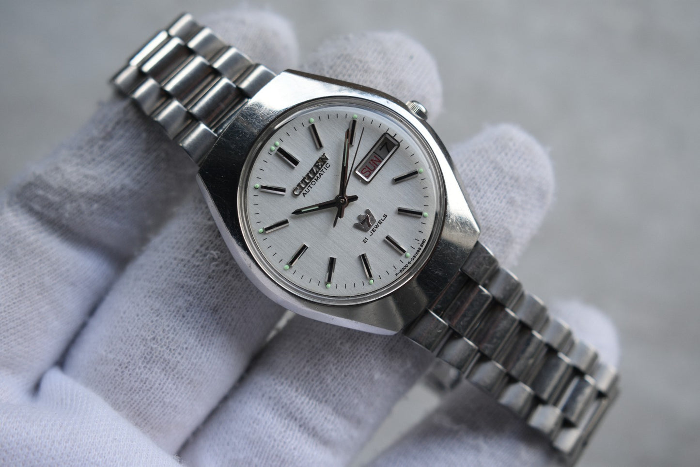 121b77d5-bb64-4be4-8b72-2b4ad5270442