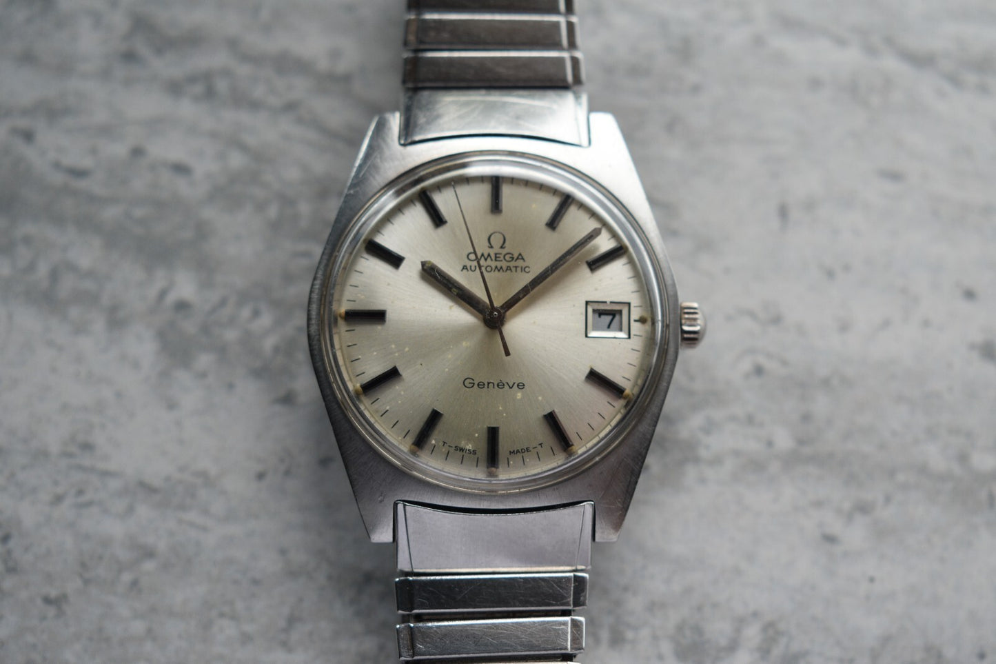 1969 Vintage Omega Geneve Steel Bracelet Rare Automatic Mens Date Silver Watch
