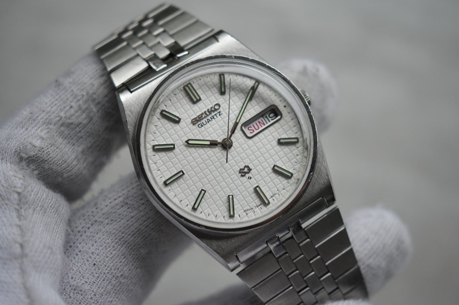 0c1c887f-7dff-40ad-bd54-c21758666289