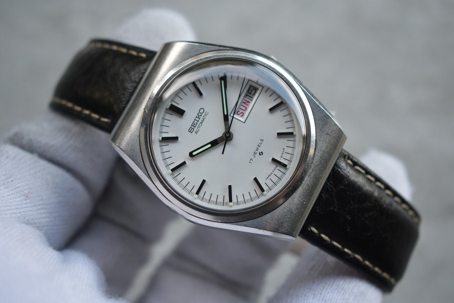 d532eefb-6a68-461b-9994-f9167b49c81b