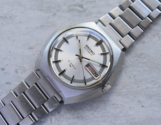 December 1974 Rare Vintage Seiko 7006  Automatic Bracelet Silver Sunburst Watch