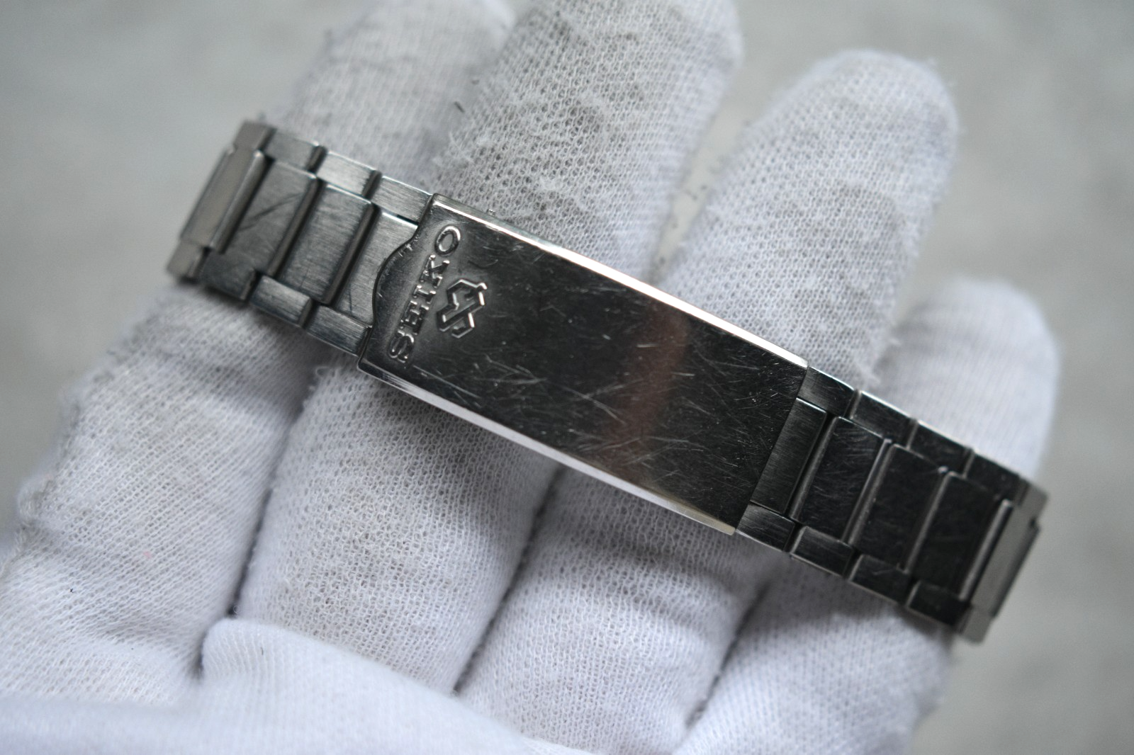 989a4069-d1f5-4dc9-be83-032ff7cf5c06