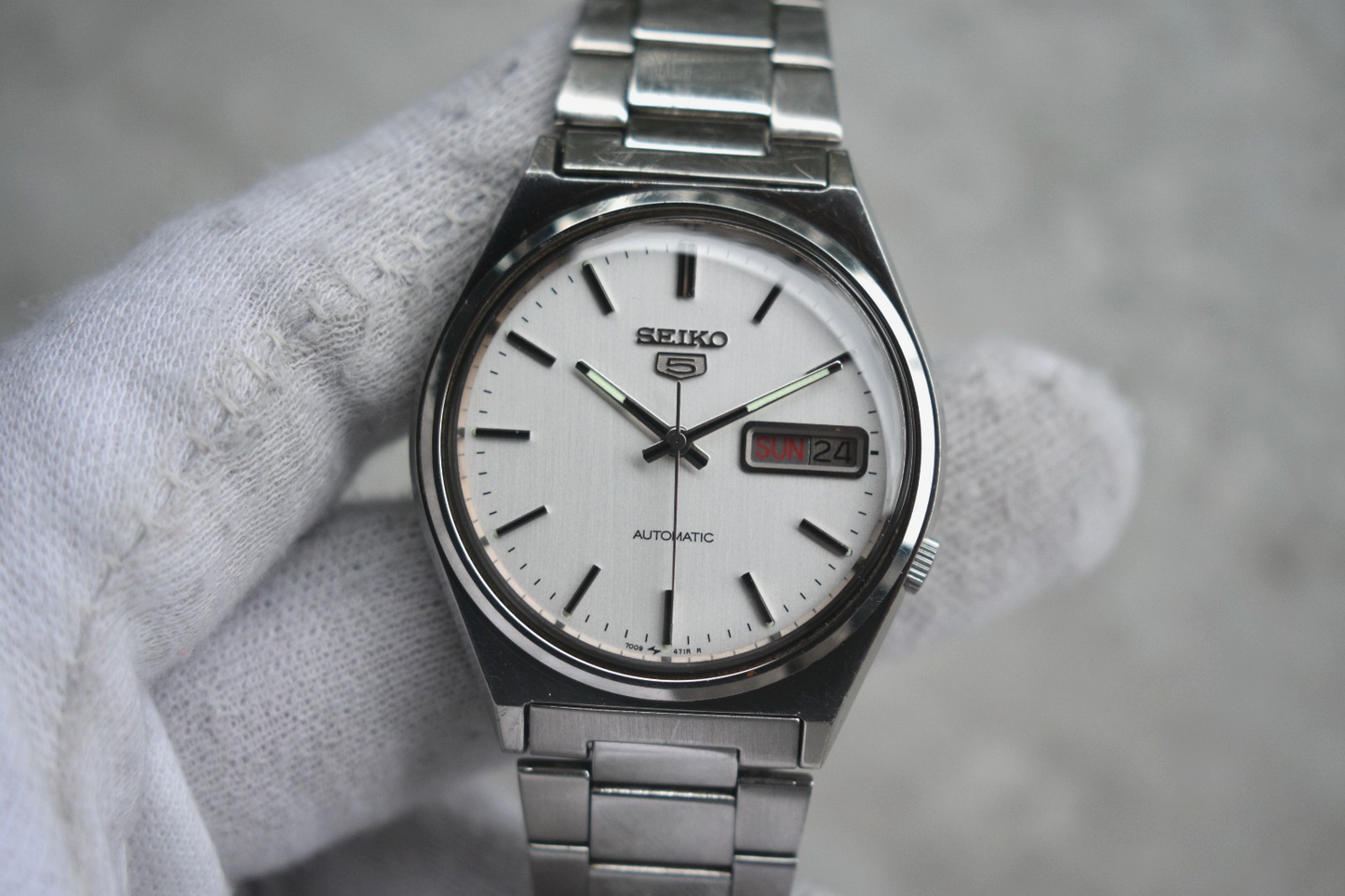 072e50f4-faec-402f-8eb6-584c50fe7bcd