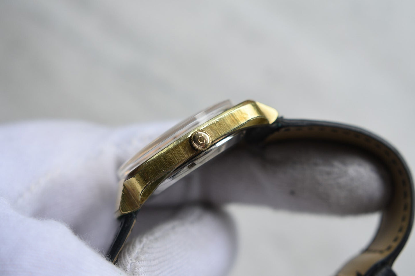 1973 Vintage Omega Gold Rare Men's Automatic Dress Watch Geneve Date Leather