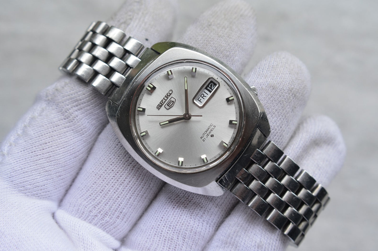 December 1968 Rare Vintage Seiko 6119 Automatic Bracelet Silver Sunburst Watch