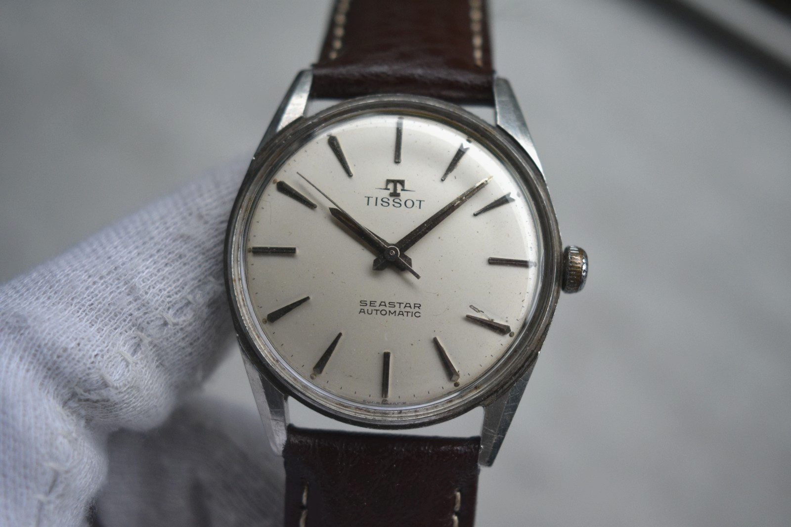 dc9376f8-b1f6-4cb9-b8f0-0ff4f91150ef