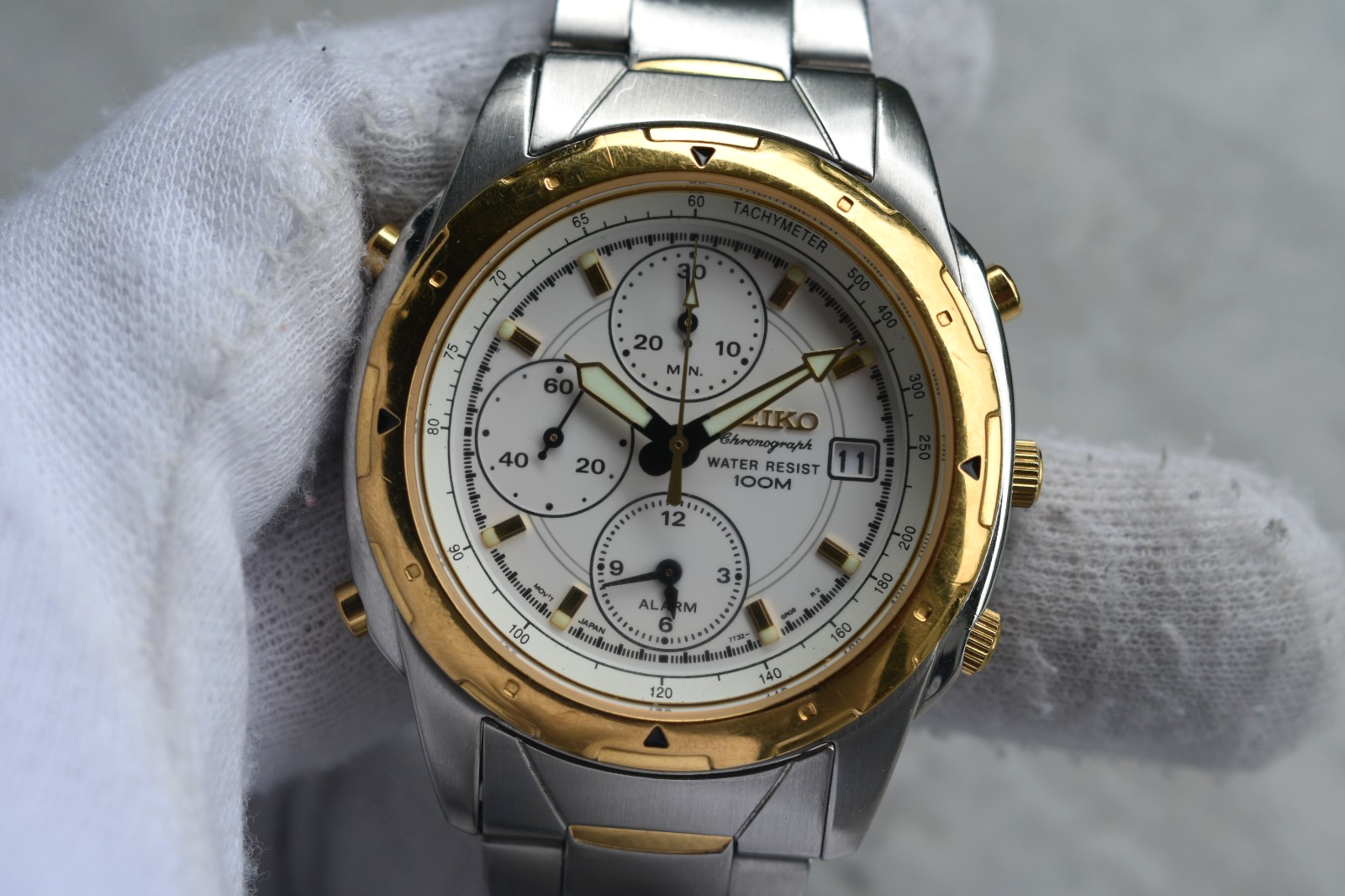 85e2180c-4f0d-46fd-a018-7d8c121eb0a1