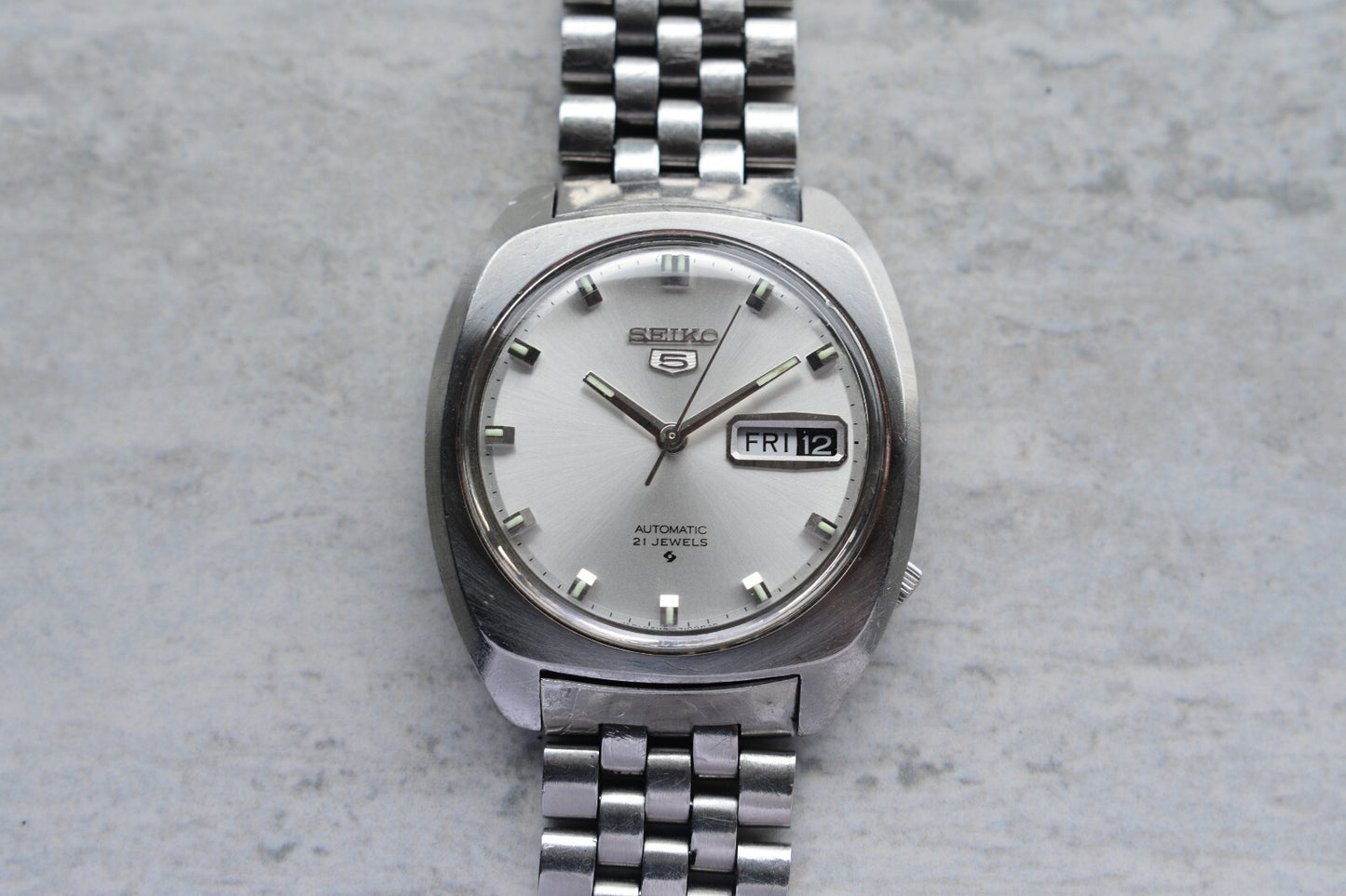 December 1968 Rare Vintage Seiko 6119 Automatic Bracelet Silver Sunburst Watch