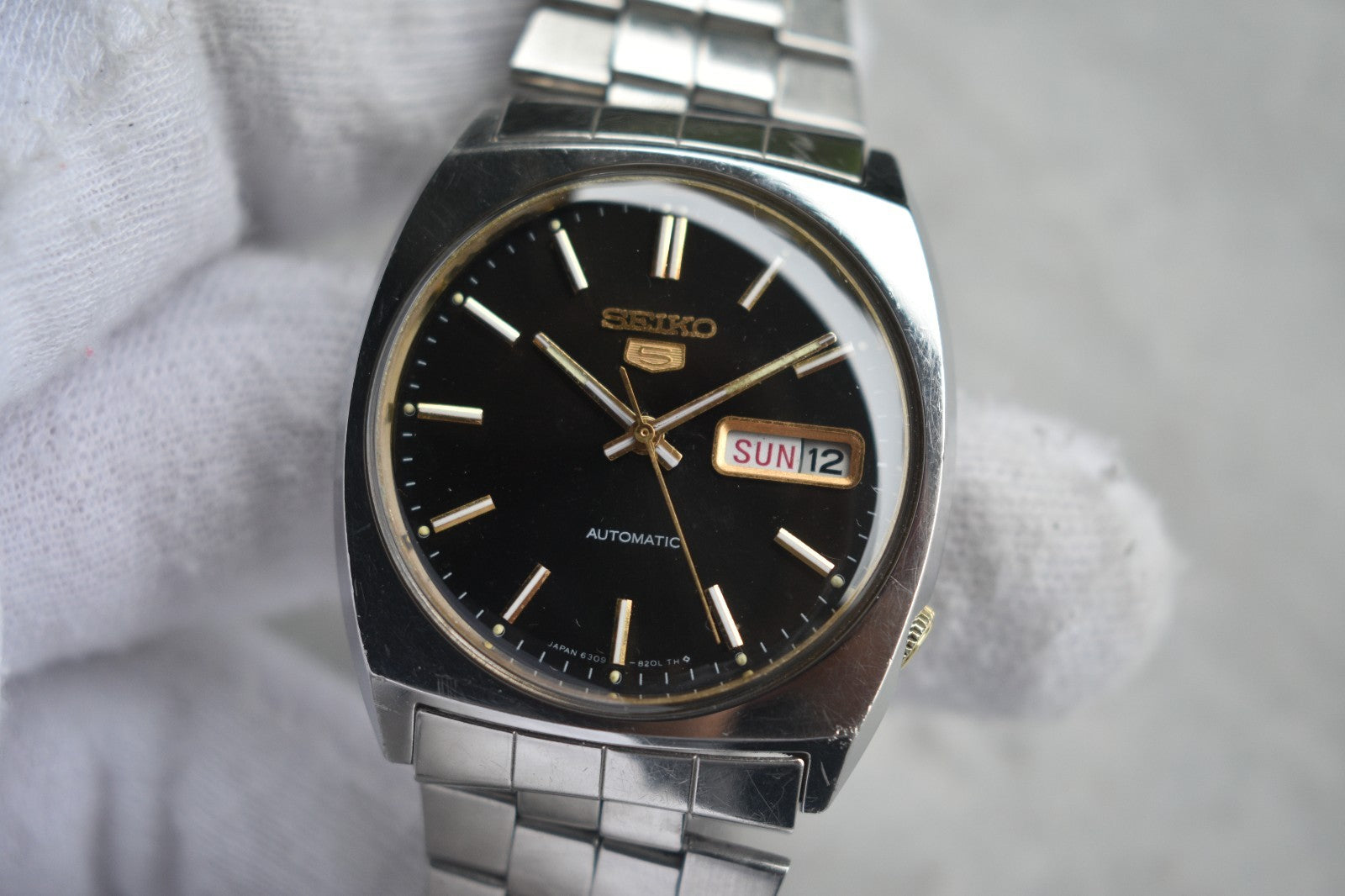 04a5918c-bba8-431c-ac12-cb426ba76859