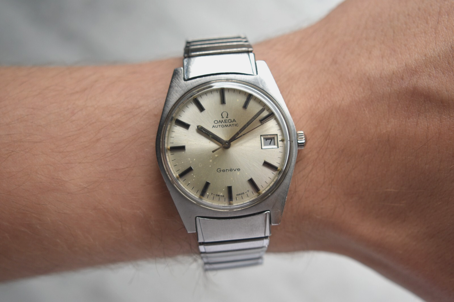 1969 Vintage Omega Geneve Steel Bracelet Rare Automatic Mens Date Silver Watch