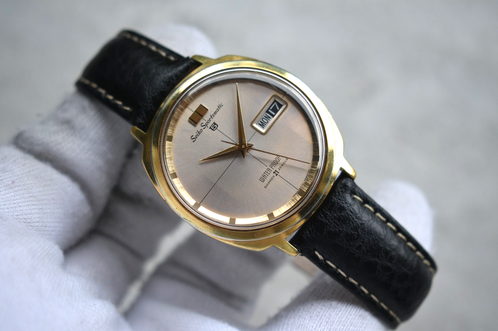 906b9aa6-1ad3-4ebf-a8de-e1e82aa0b56d