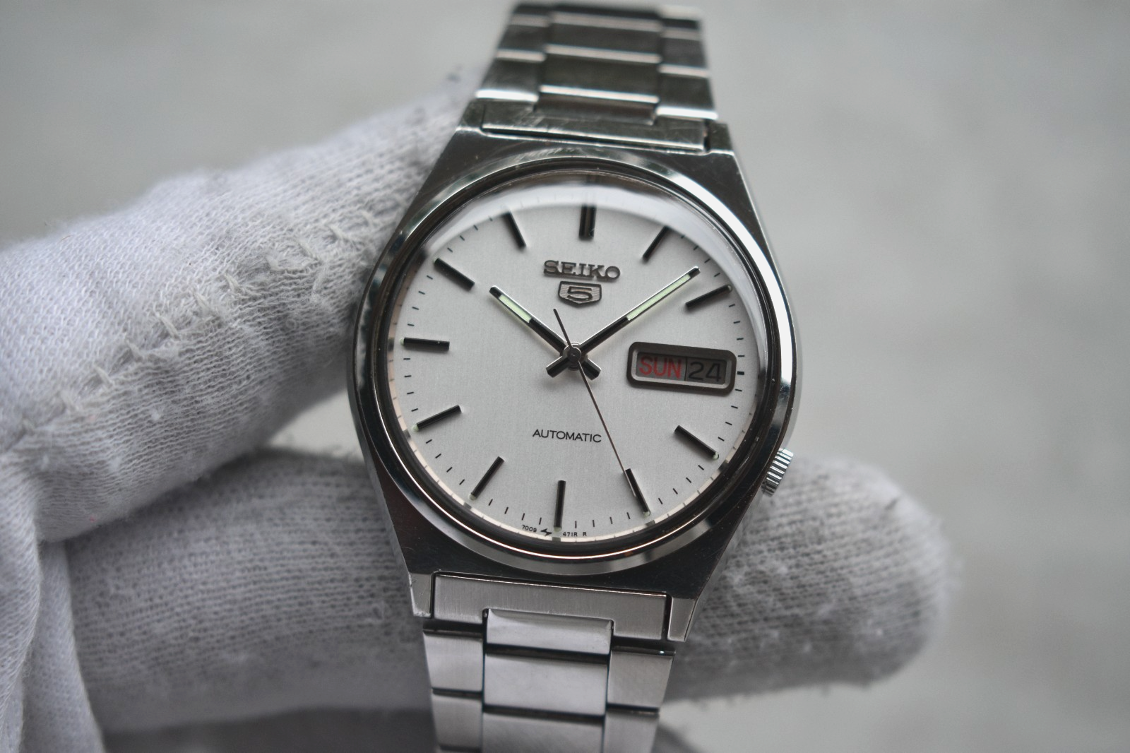 9d2e41d4-b606-4e5c-92e9-2b38930c0664