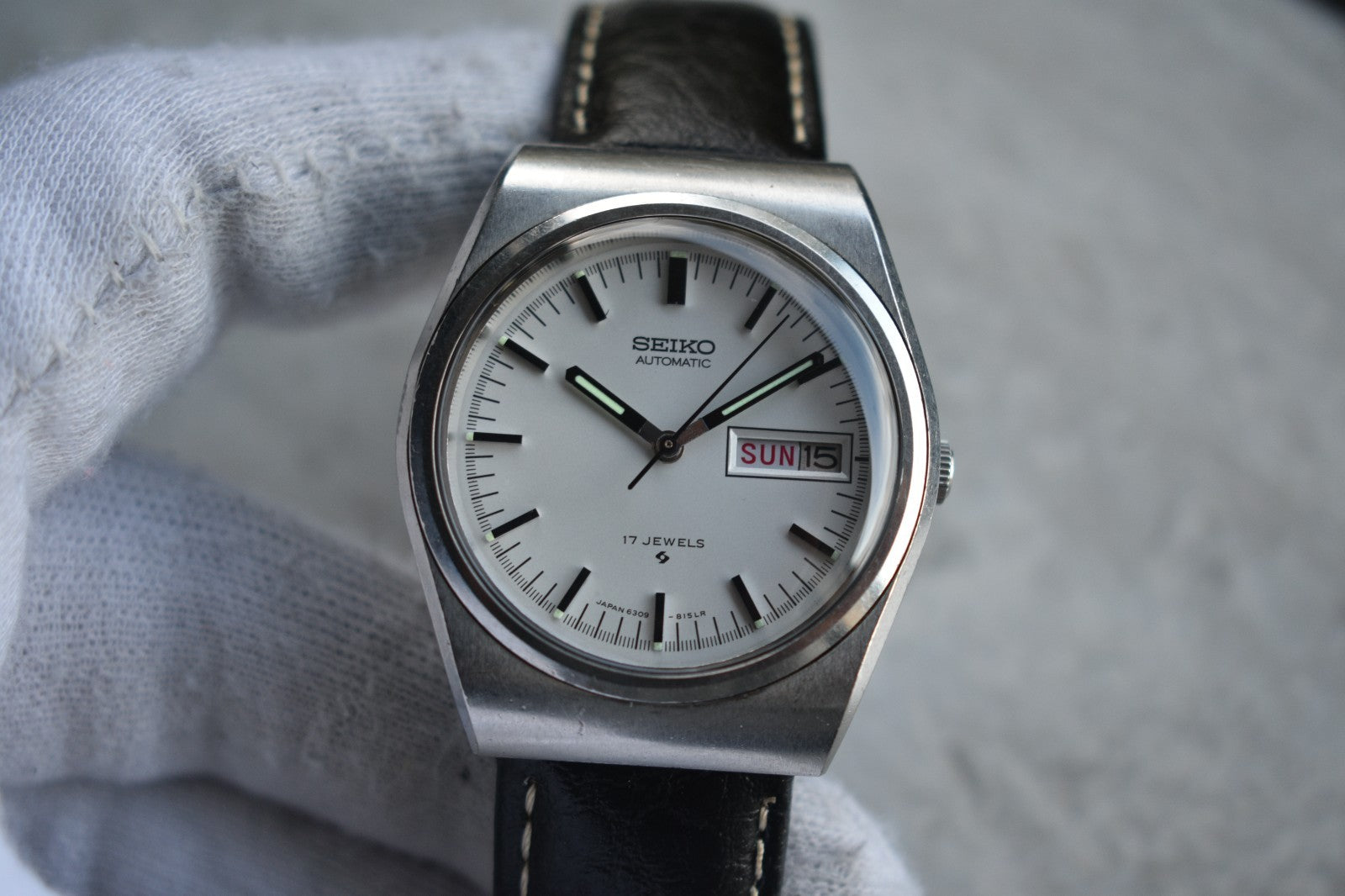 1b3699ff-9b6f-4e98-aff9-56c0b0719e57