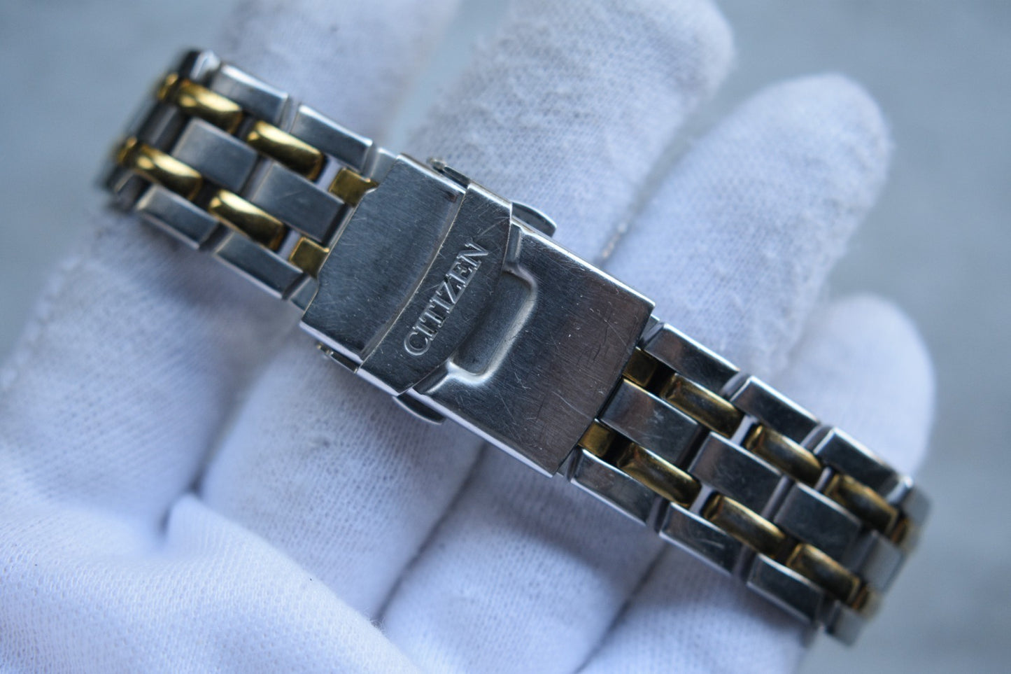 37cfb7fe-9892-438f-8e47-eddc5ec7f8ab