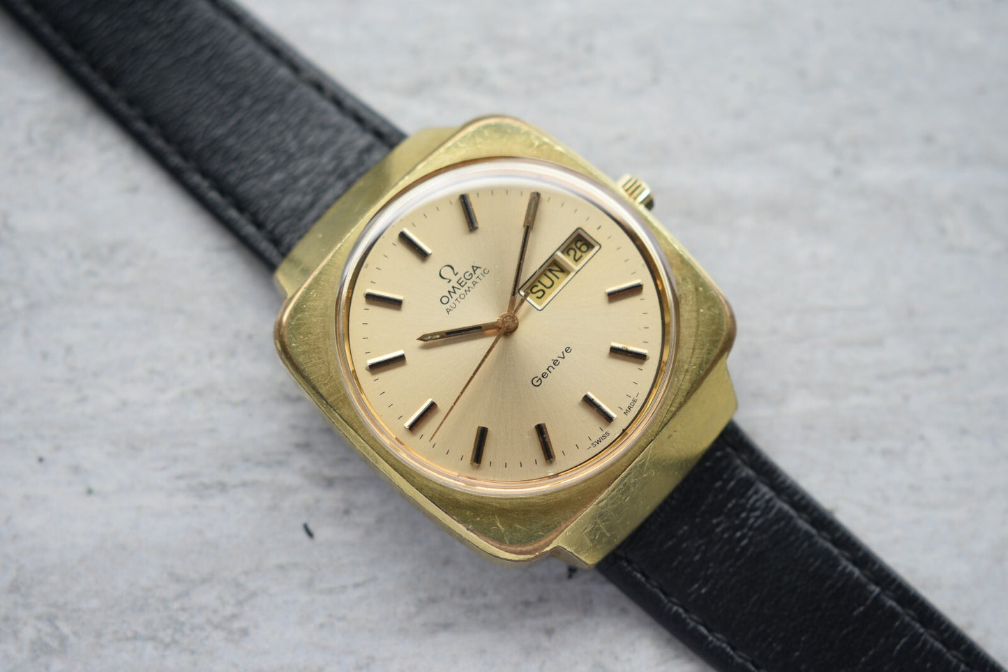 1973 Vintage Omega Gold Rare Men's Automatic Dress Watch Geneve Date Leather