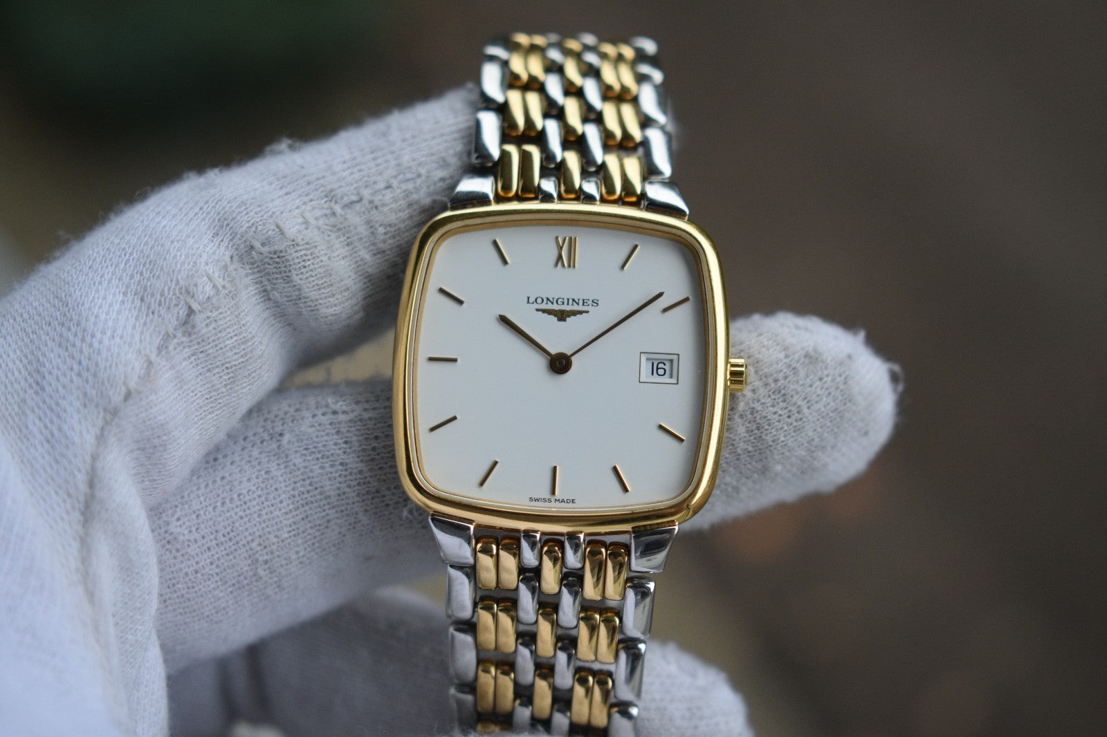 74ea5ce3-5c30-4bad-a0e3-e061e1c4ff1c