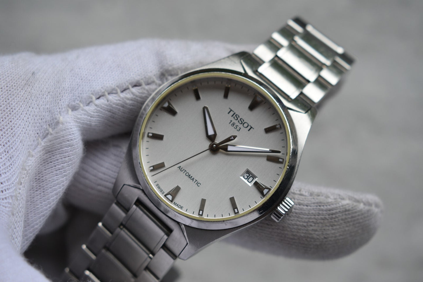 Tissot Grey Dial Automatic Men's Steel Bracelet Watch Display Caseback