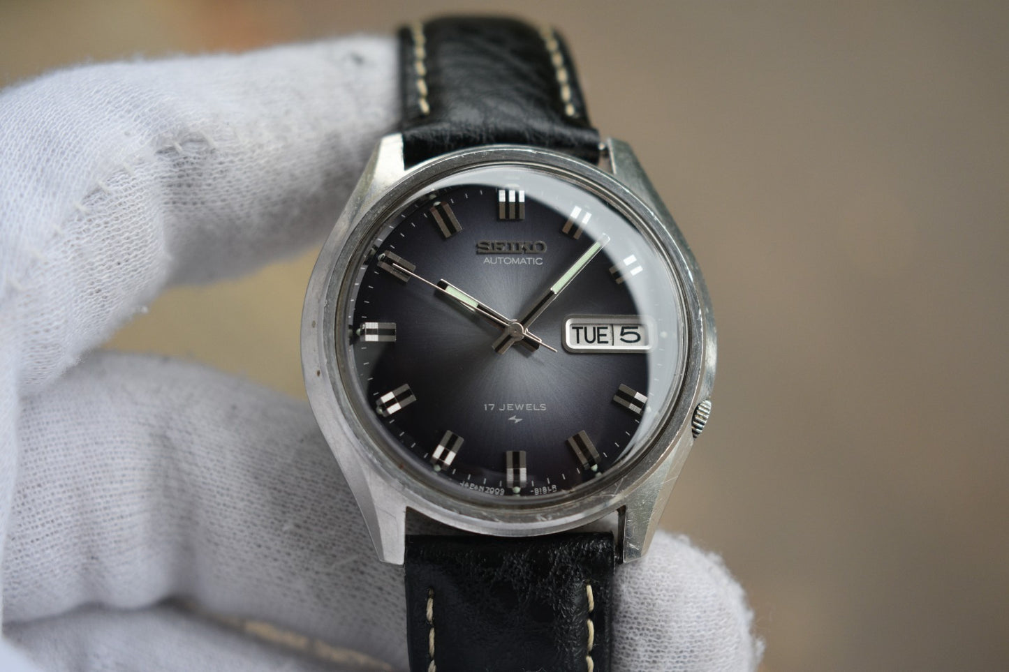 b8261975-bf9e-4b70-b846-157d1fc470f8
