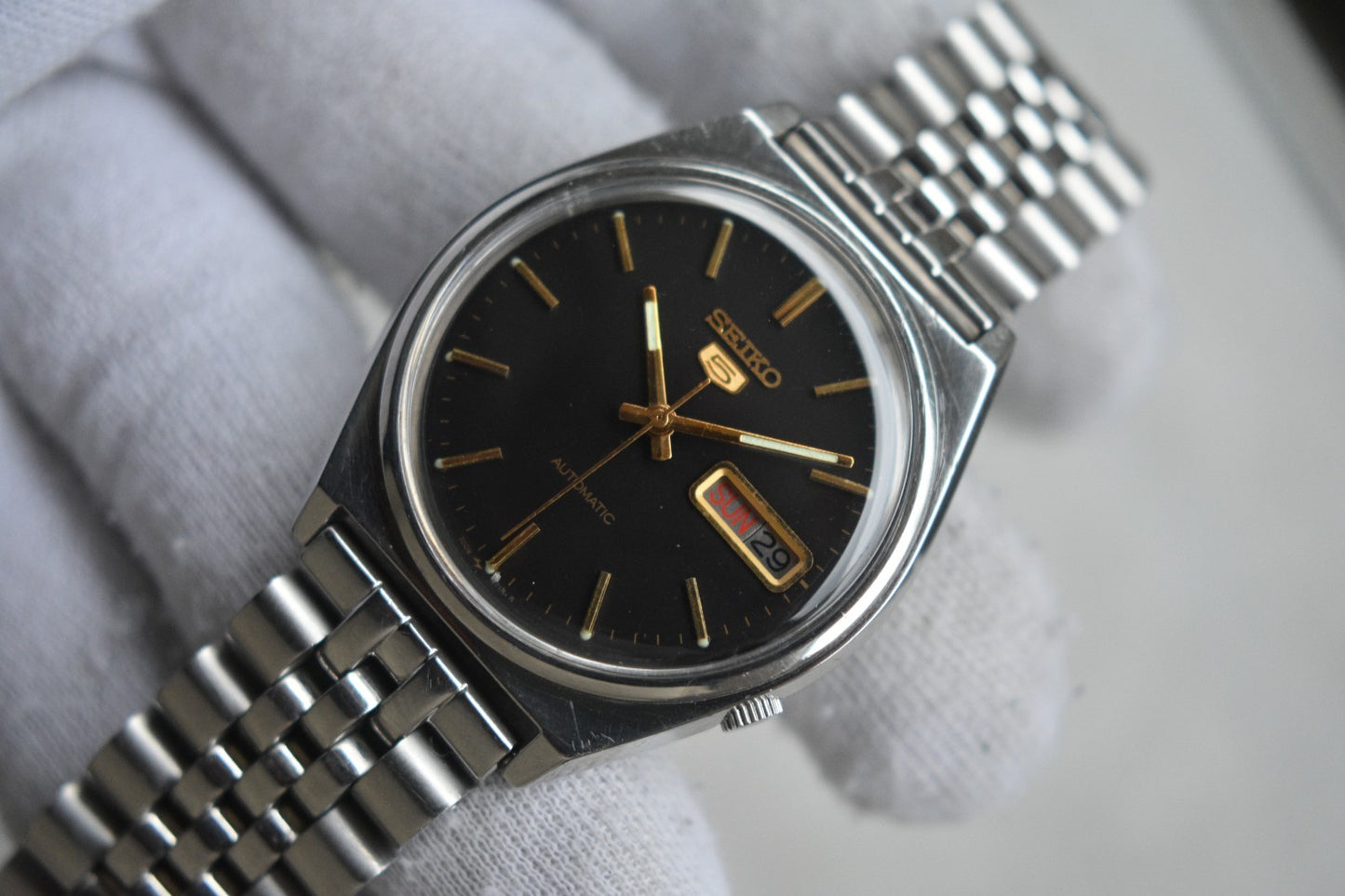 df2aec3d-b6bc-4e34-bd7a-58916d690fc9