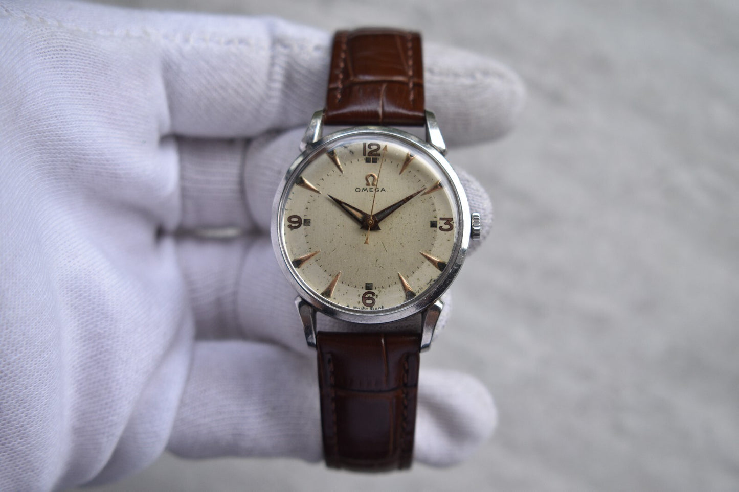 1952 Vintage Omega Mechanical Dress Watch Rare Dial Dog Leg Lugs
